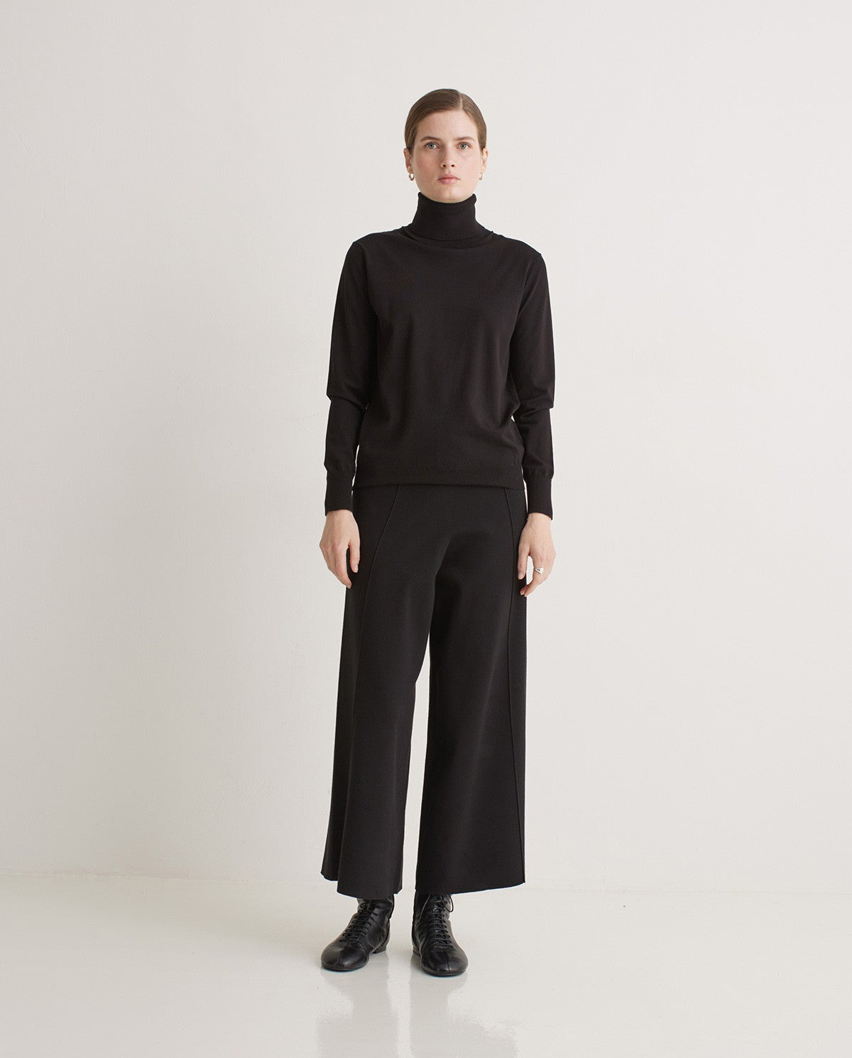 43510 - Black Viscose Culottes