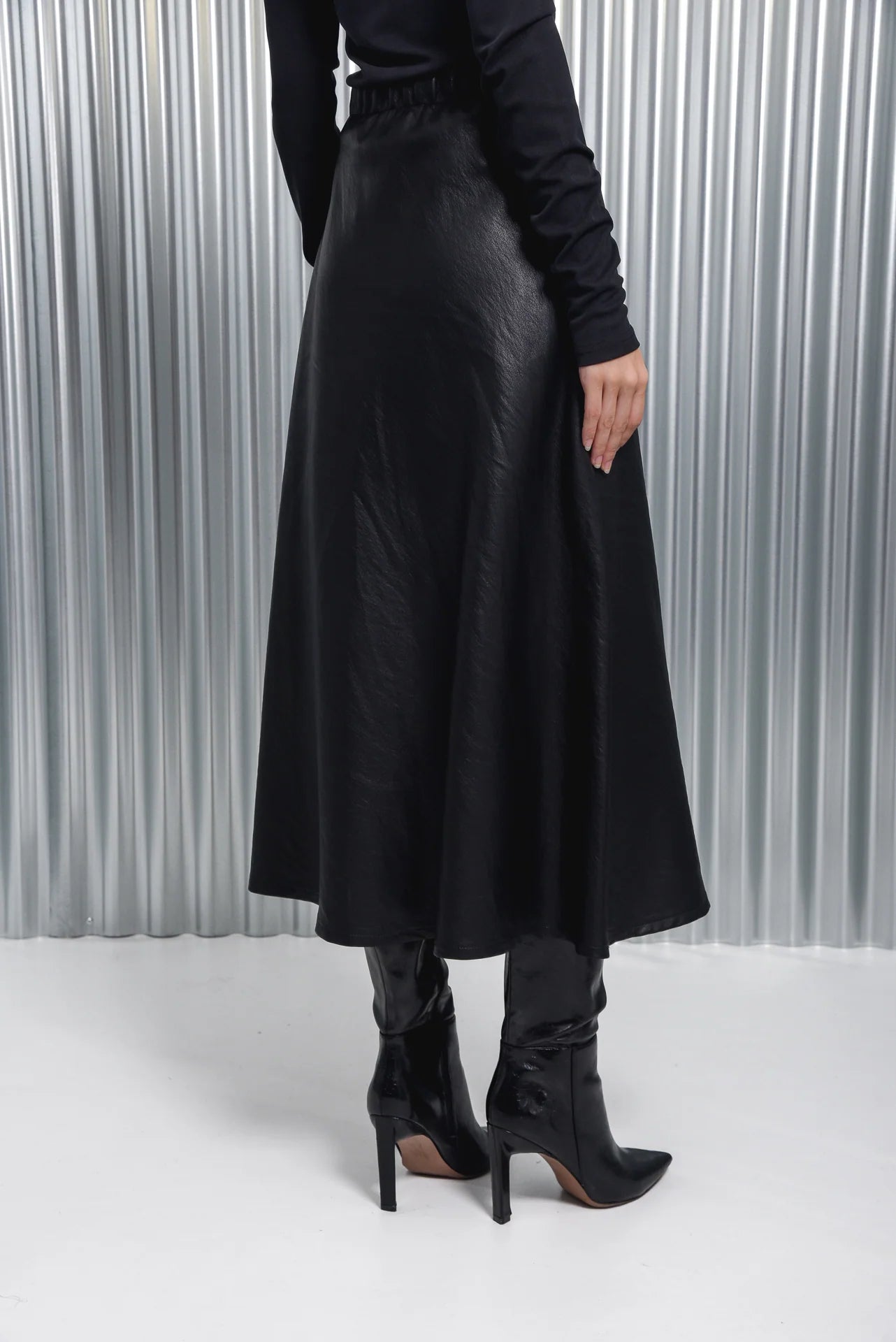 Arpyes Ink Faux Leather Midi Skirt