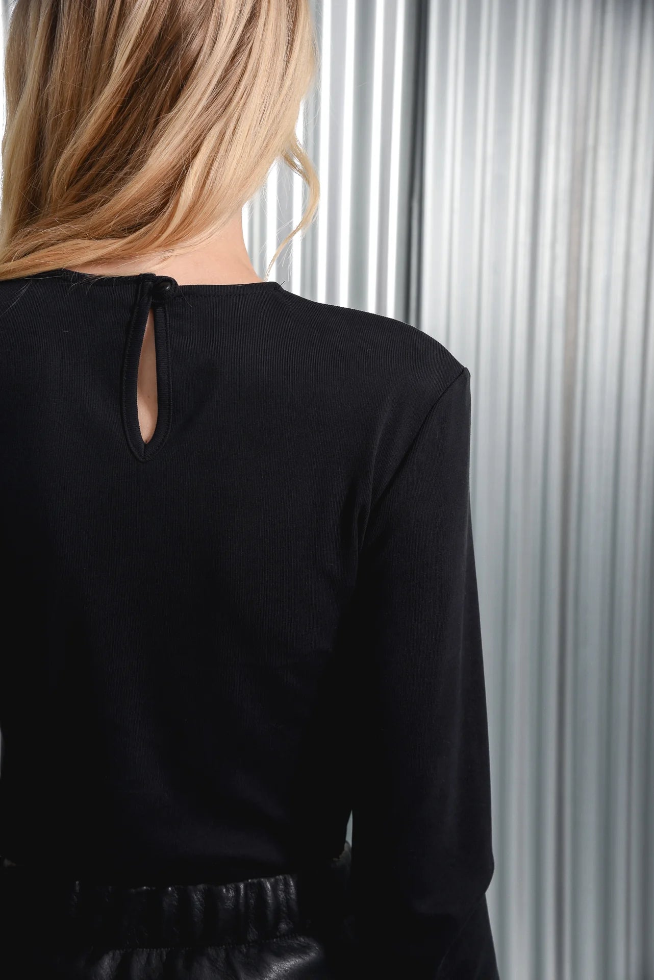 Arpyes Kirin Top Black