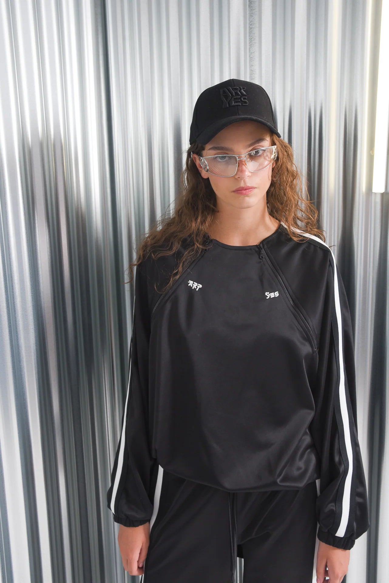 Arpyes Karma Sweater Black