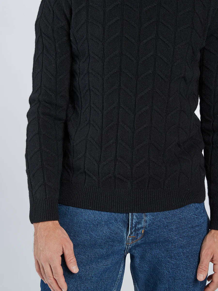 Bertram O-Neck Black