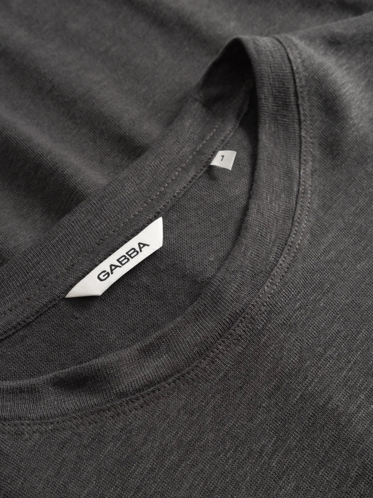 GABdune Linen SS T - Pirate Black