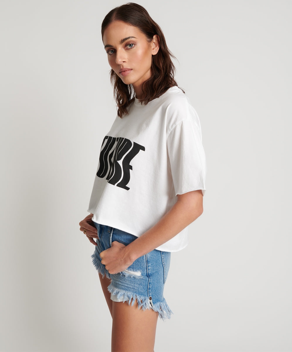 WHITE CROPPED FUTURE TEE SKU:26031A