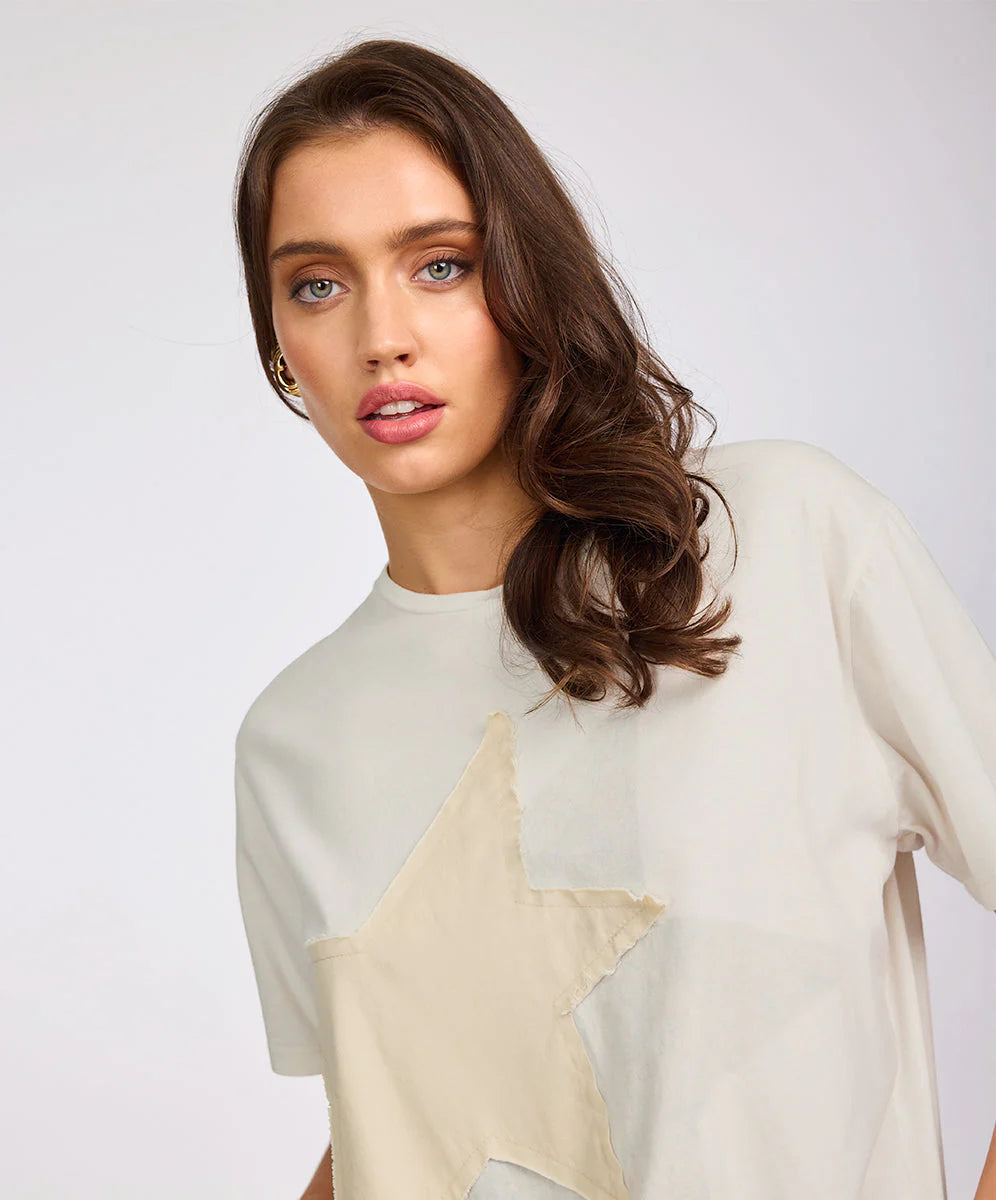43L27226 - Shadow Star Boyfriend Tee - Cream