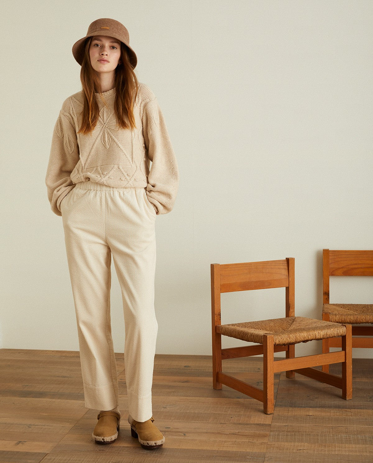 STRAIGHT CORDUROY TROUSERS ECRU 39802