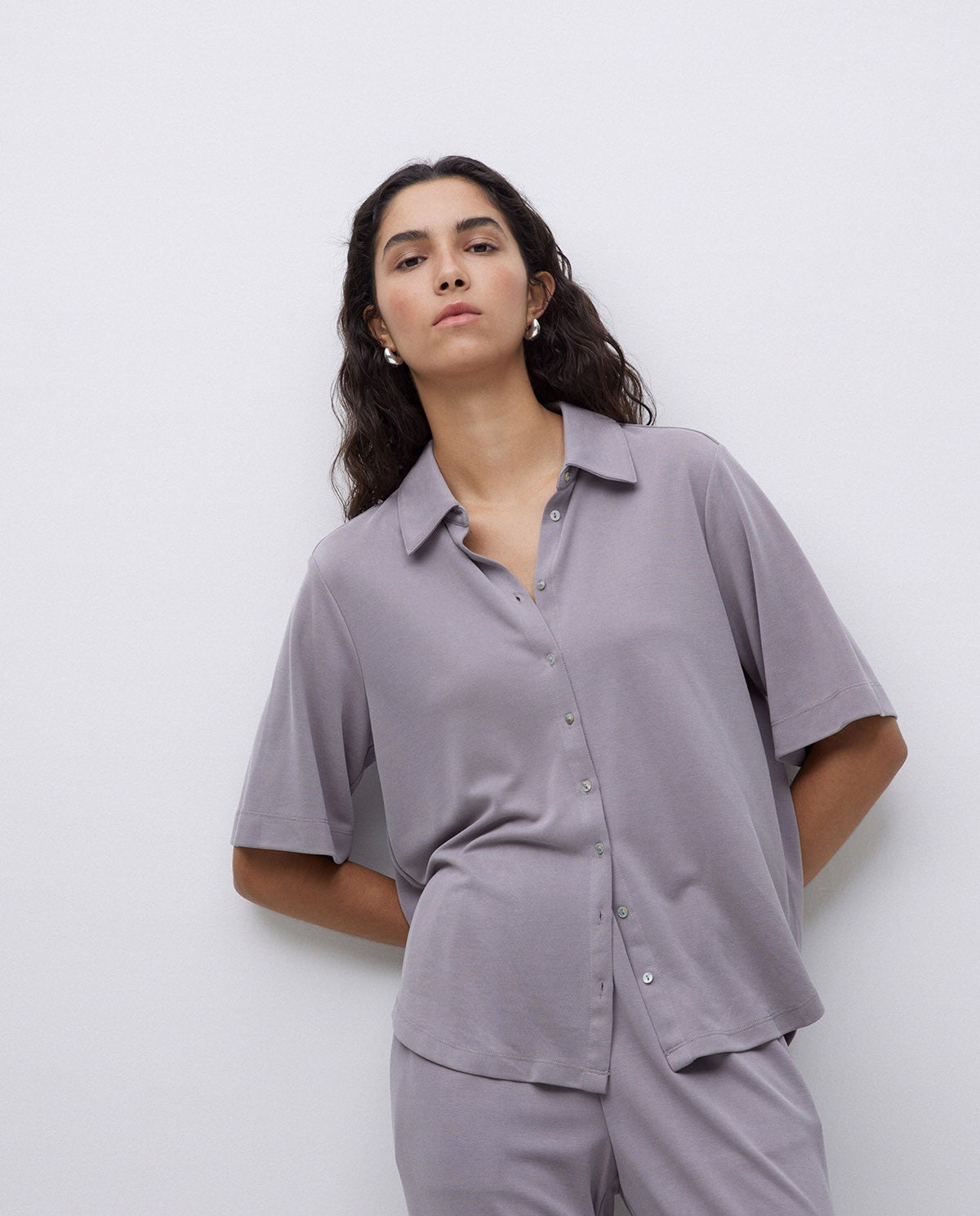 GREY SHORT-SLEEVE FLOWY SHIRT  Ref. 42110