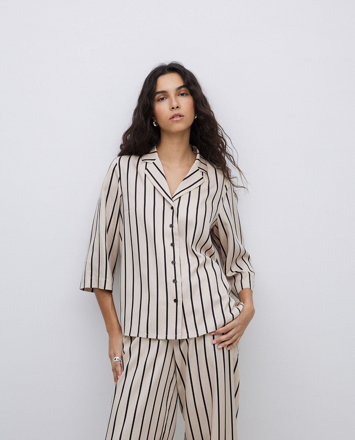 TENCEL SHIRT WITH LAPEL COLLAR ECRU  Ref. 42808
