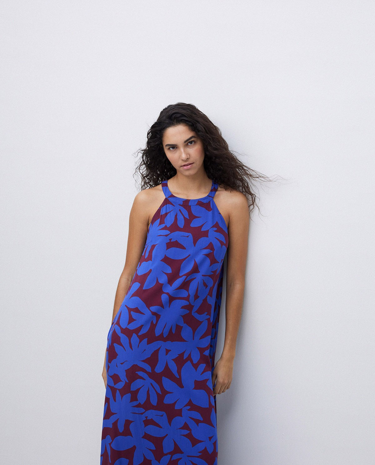 BLUE HALTER-NECK LONG DRESS  Ref. 42881