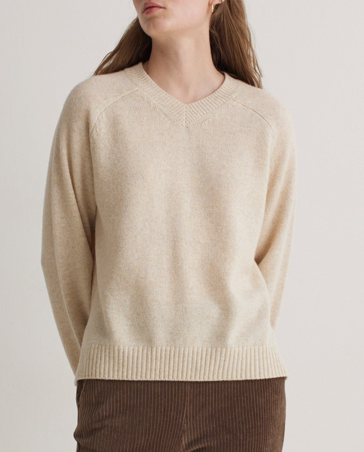 43537 - Ecru Wool Blend V-Neck Sweater