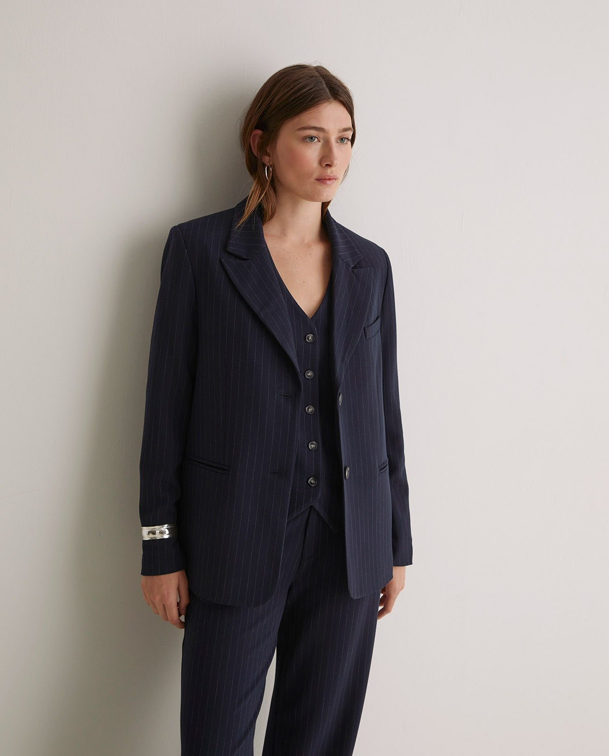 43805 - Navy Blue Pinstripe Suit Jacket