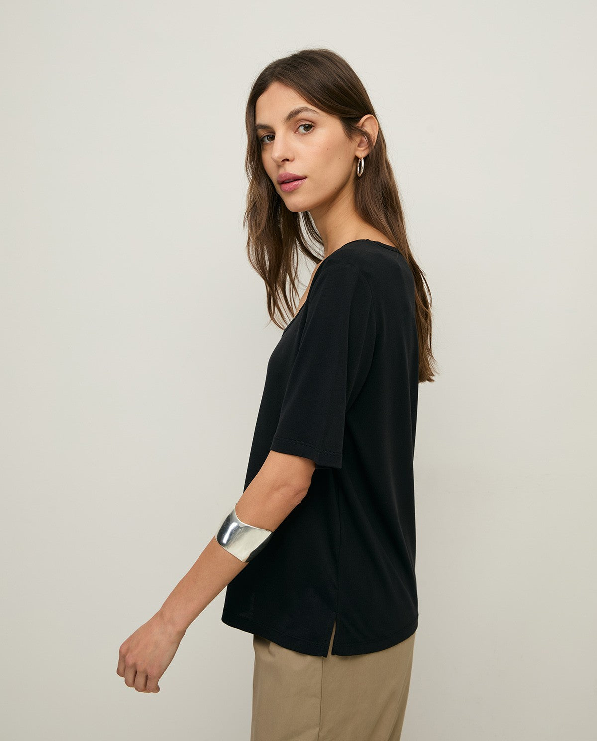 44042 - FLOWY SCOOP-NECK T-SHIRT