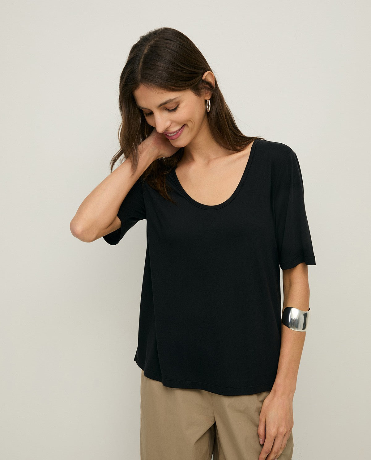 44042 - FLOWY SCOOP-NECK T-SHIRT