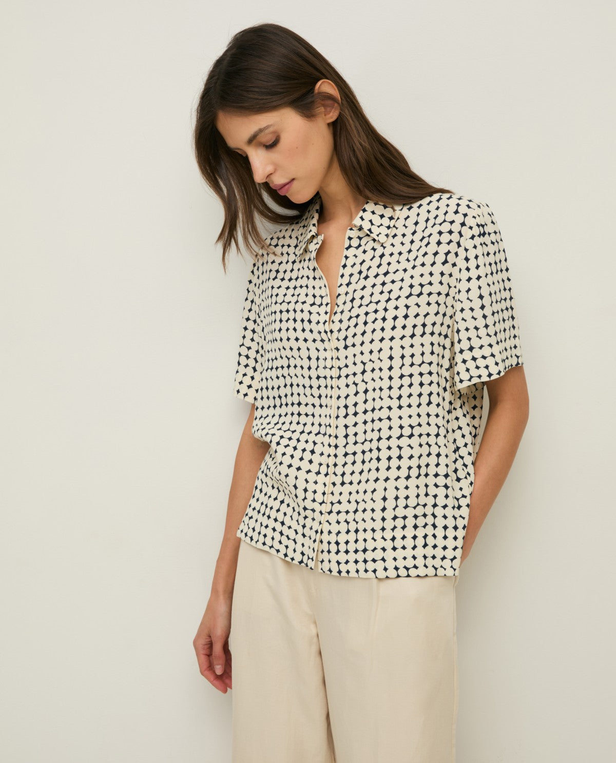 44828 -  SHORT-SLEEVE CREPE SHIRT