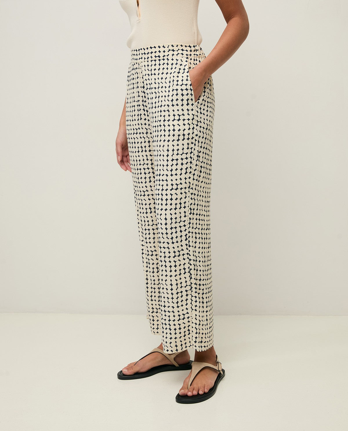 44830 - FLOWY PRINT TROUSERS