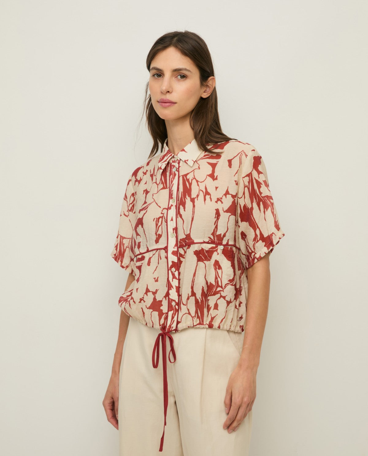 44840 - FLOWY FLORAL BLOUSE