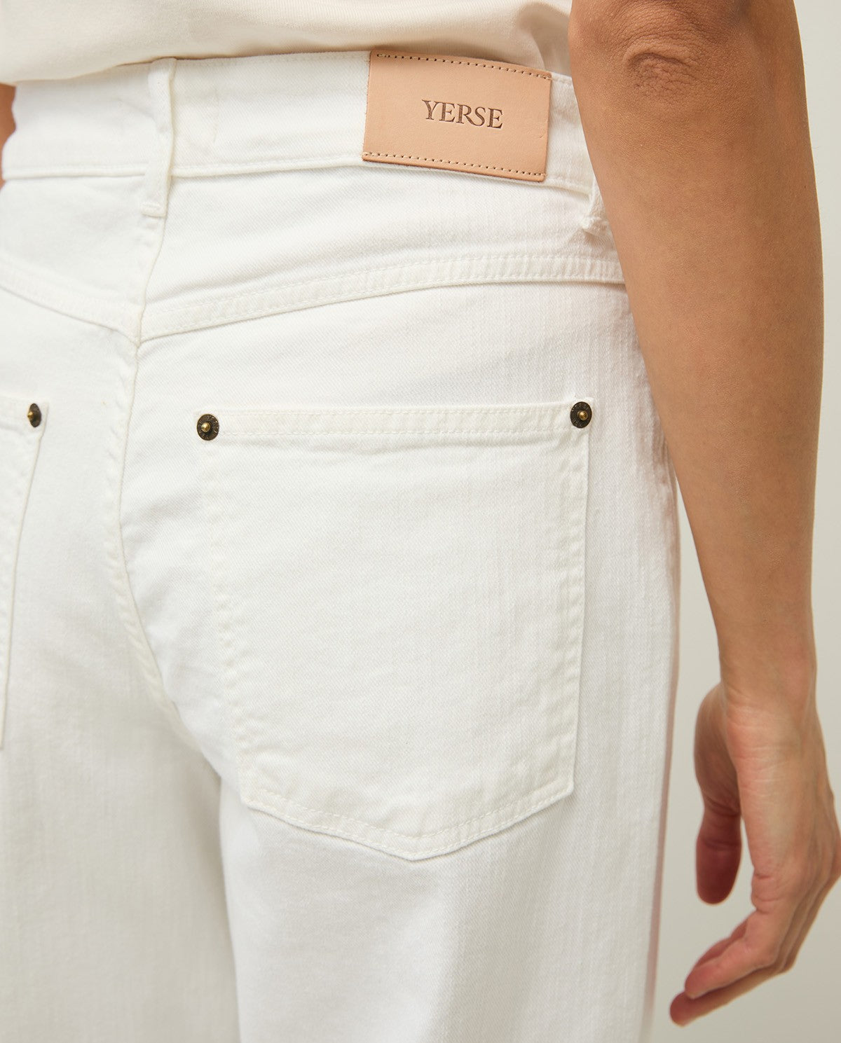 44864 - STRAIGHT ORGANIC-COTTON JEANS