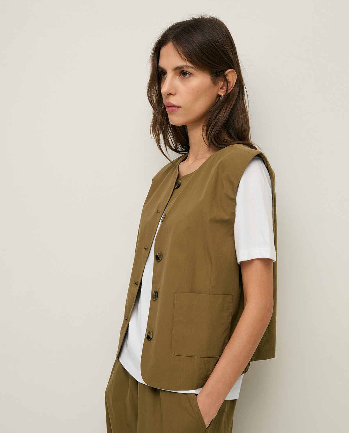 44876 - POPLIN VEST WITH POCKETS