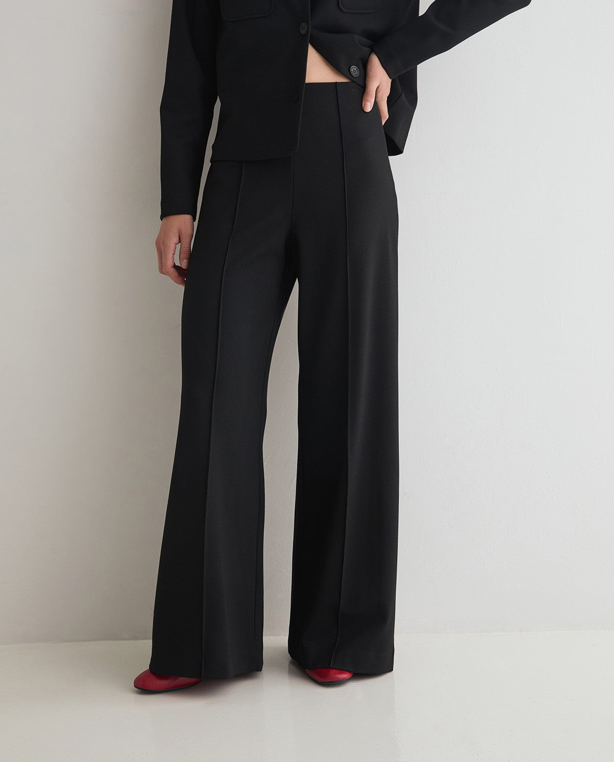 Yerse Knit Pleated Trousers Black