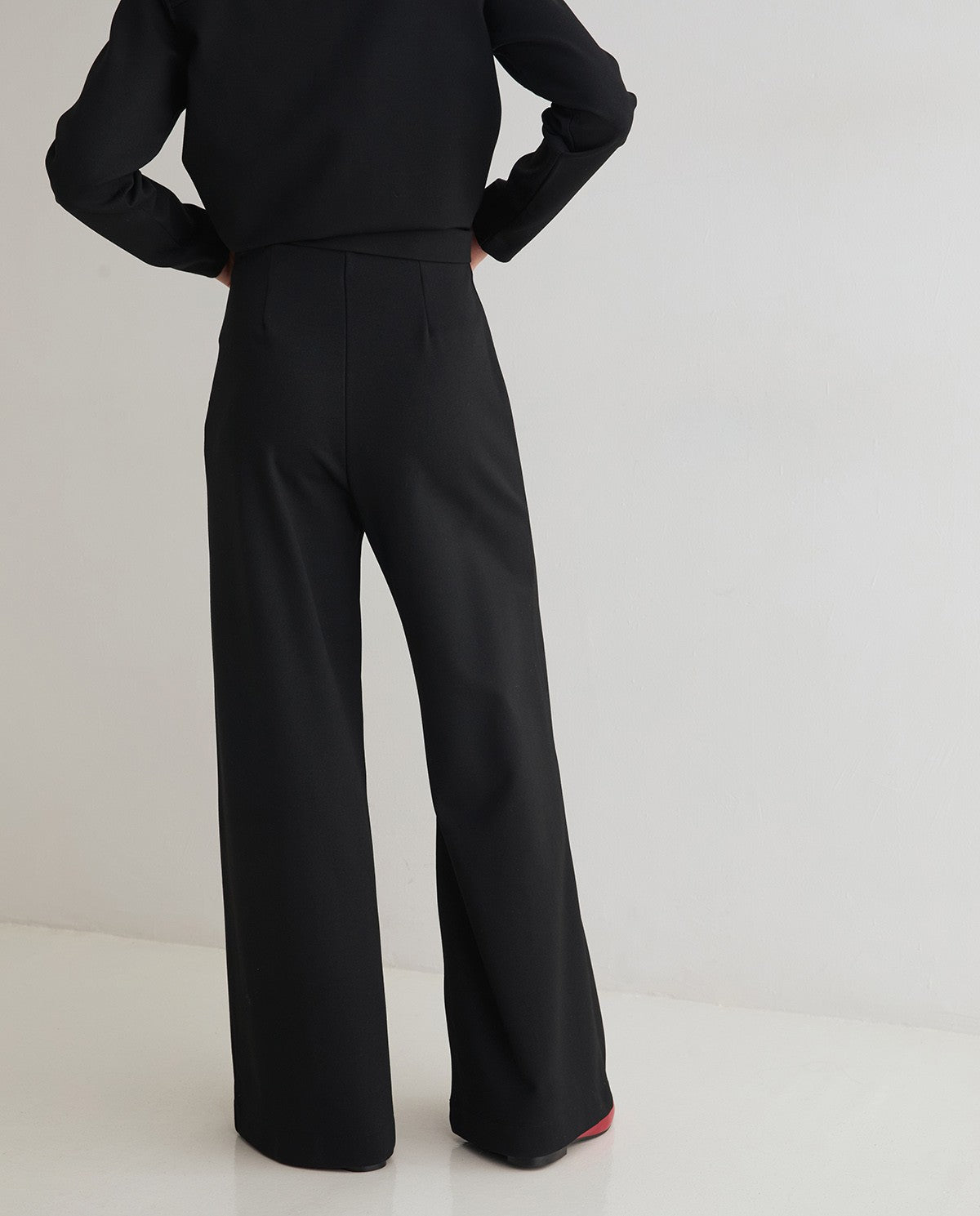 Yerse Knit Pleated Trousers Black