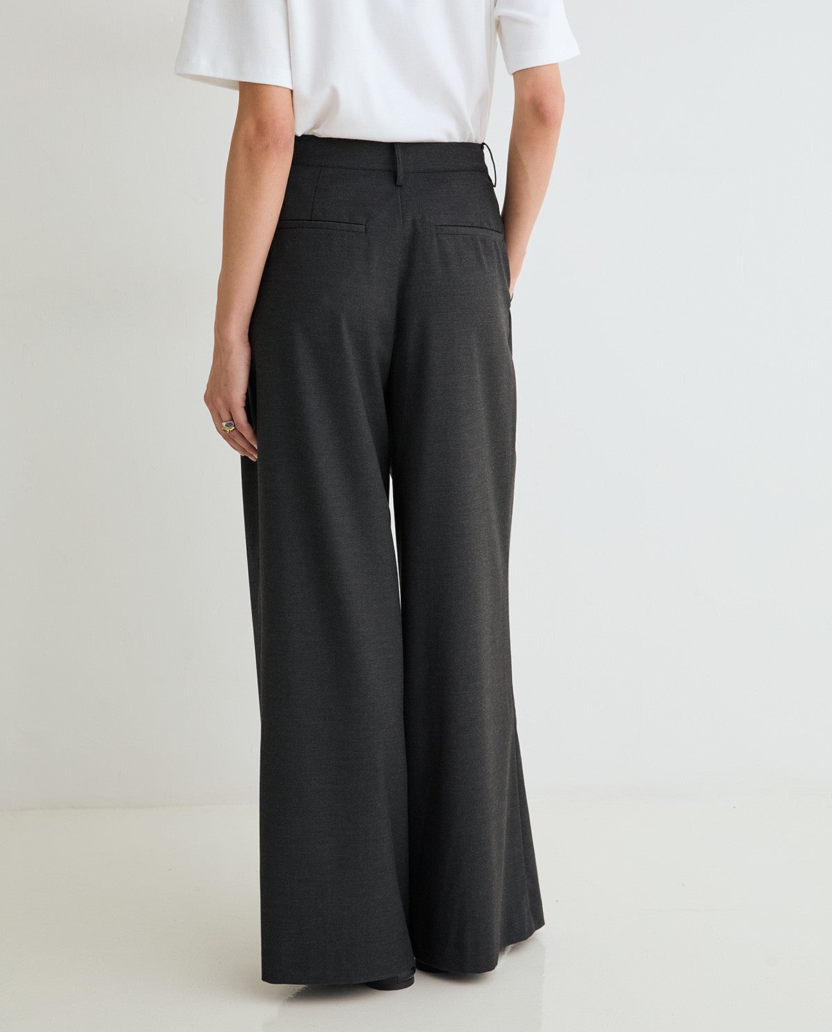 Yerse Structured Wide-Leg Suit Trousers Grey