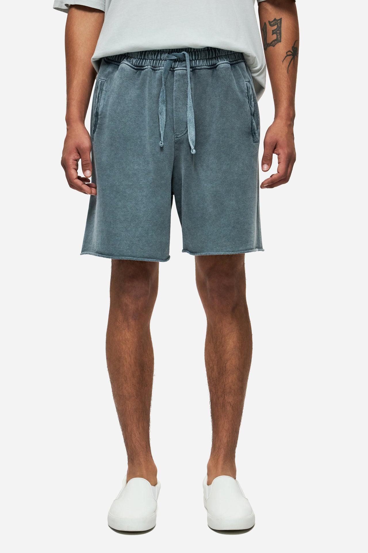 DLMSB000097 - Sweatbermuda with Raw Edges in Regular Fit - VINTAGE GREY
