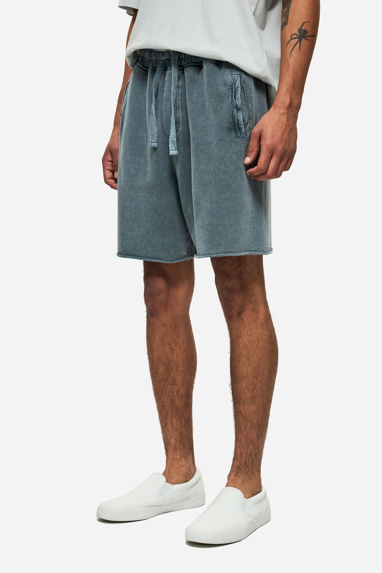 DLMSB000097 - Sweatbermuda with Raw Edges in Regular Fit - VINTAGE GREY