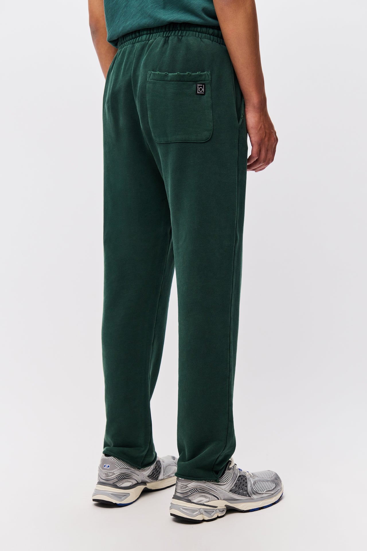 Sweatpants with Raw Edges Green DLMSP000092