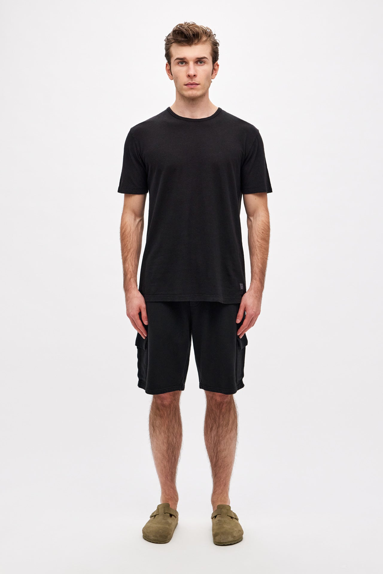 Shortsleeved T-shirt in Loose Line BLACK