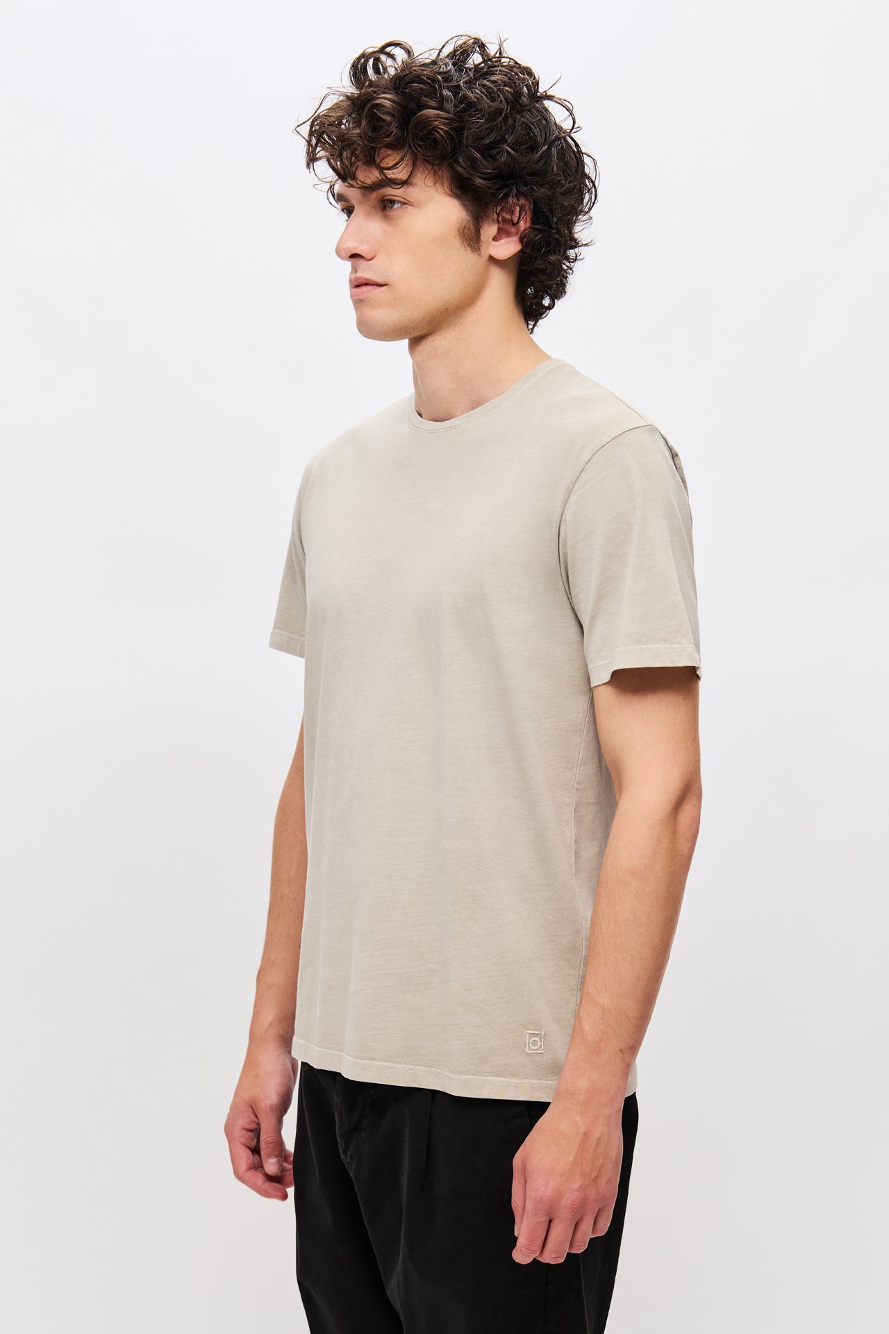 T-shirt with Round Cut Neckline