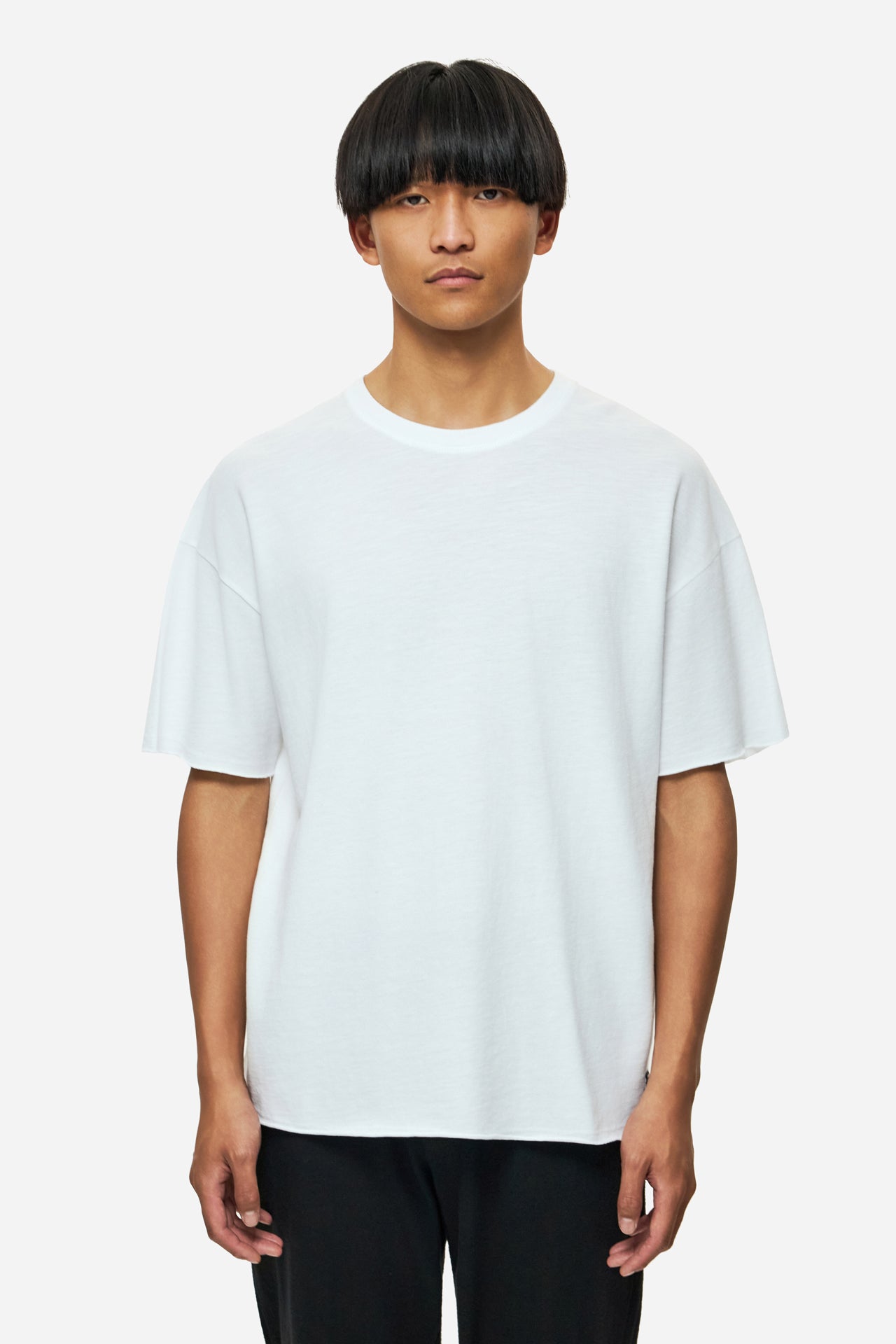 DLMT000606 - Piquet T-Shirt with Raw Edges in Regular Fit WHITE