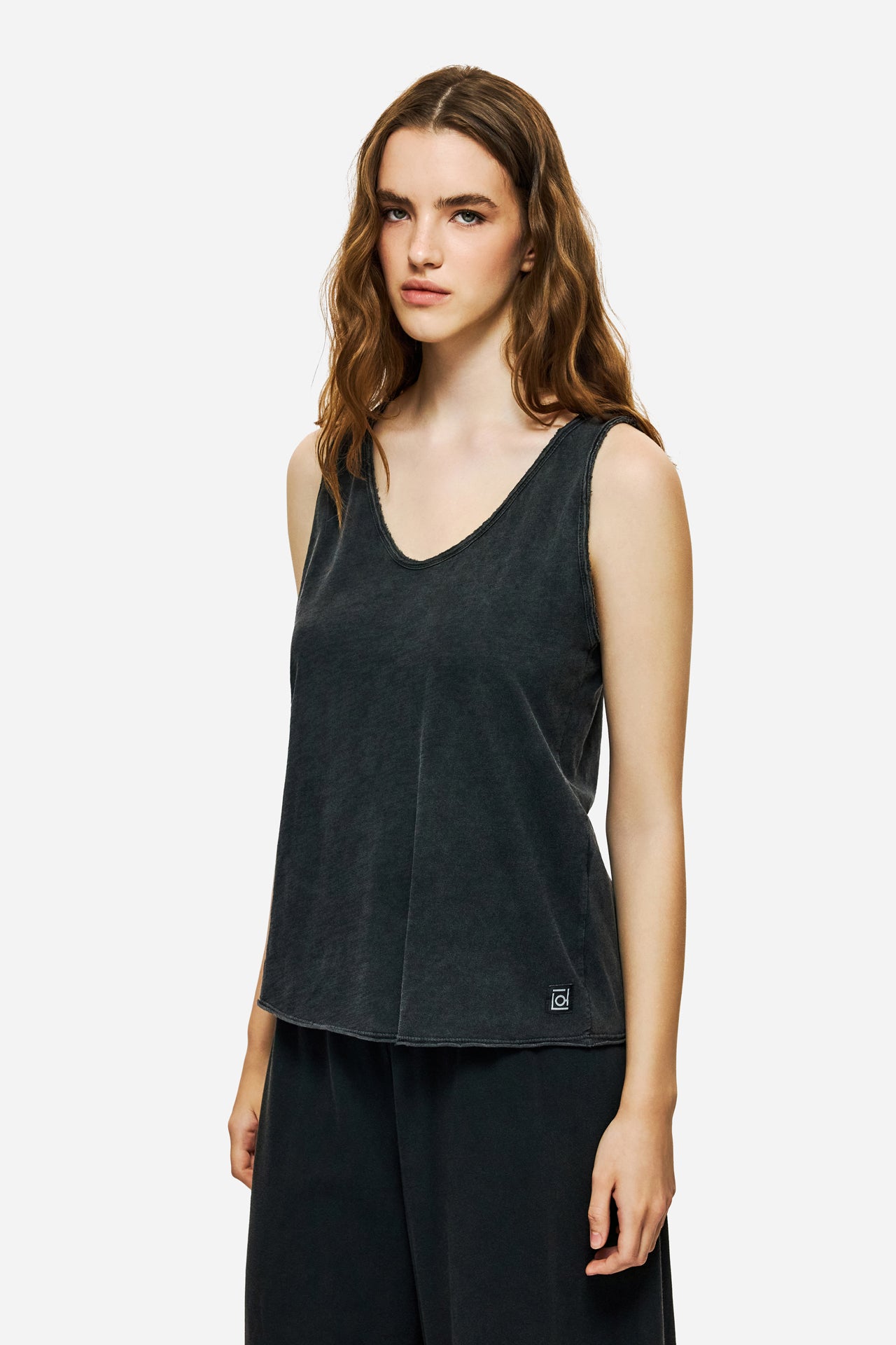 DLWT000126 - Tank Top with V Neckline - VINTAGE BLACK