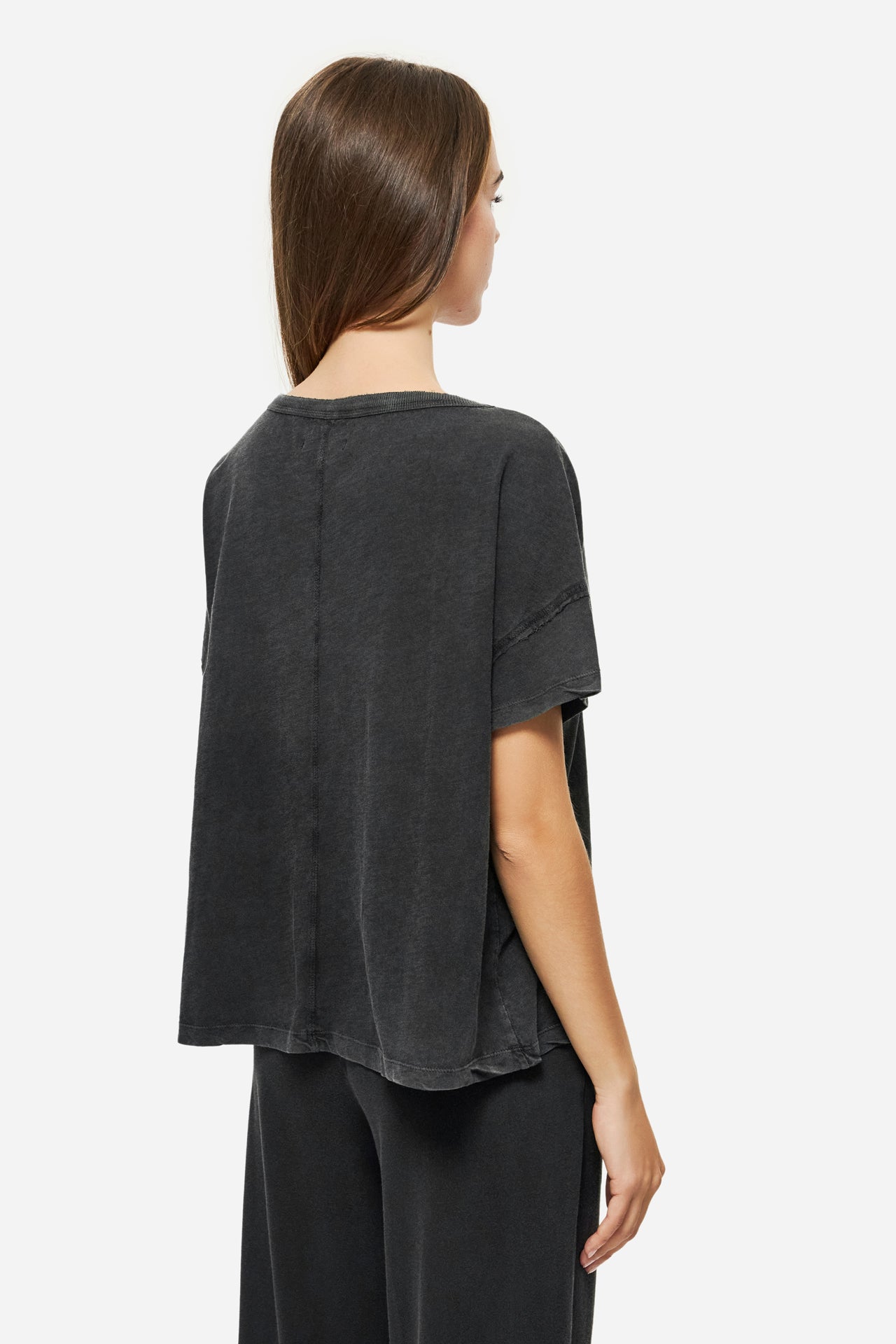 DLWT000131 - Oversized T-Shirt With V Neckline - VINTAGE BLACK