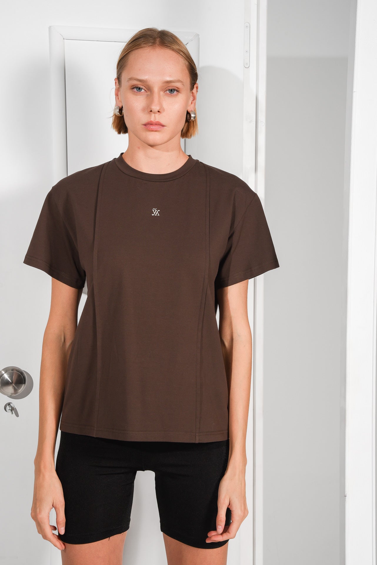 PAUSE TEE BROWN