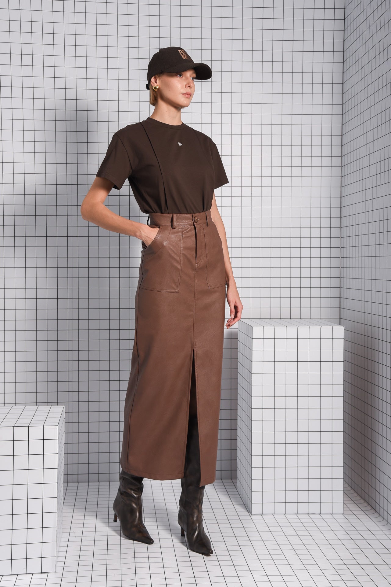 MOMENTUM MAXI SKIRT BROWN