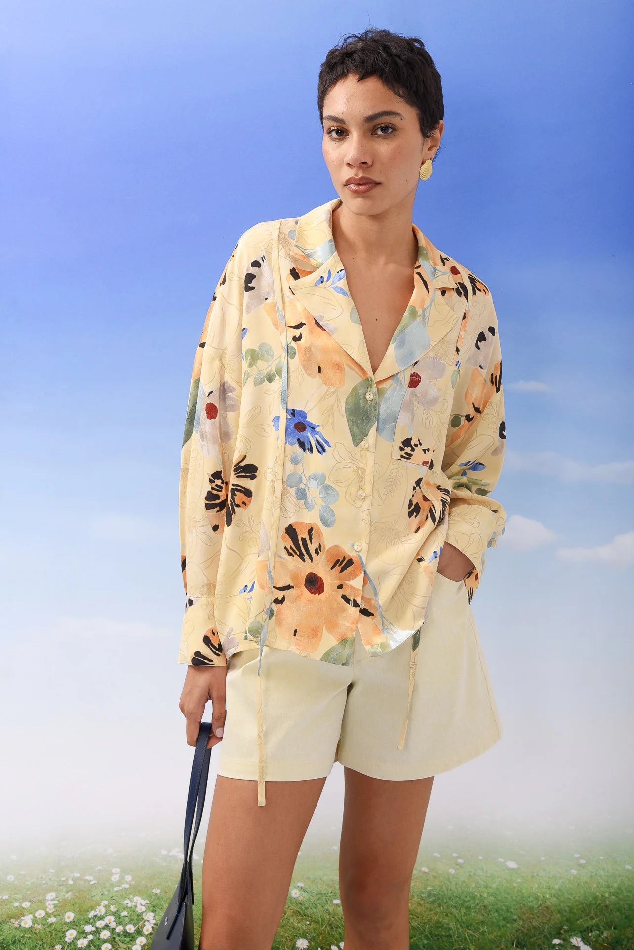 MOMENT SHORTS BUTTER YELLOW