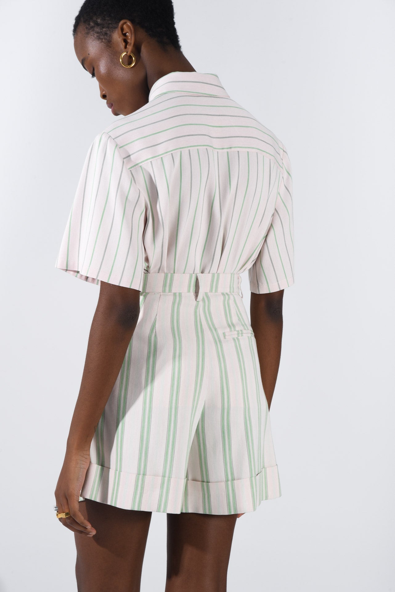 ROSS SHORTS GREEN inboxboutique ROSS SHORTS GREEN inboxboutique