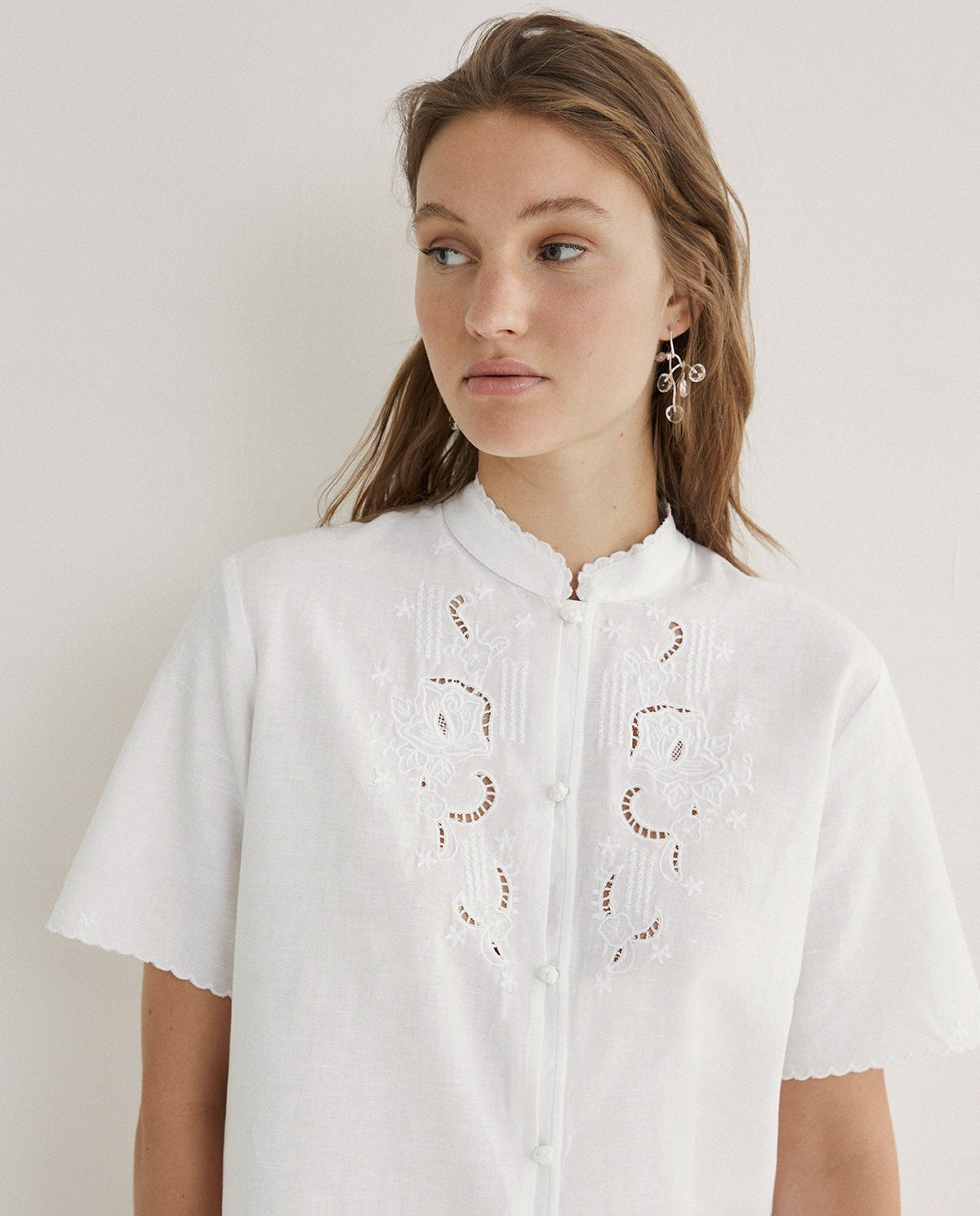 44890 - COTTON-LINEN BLOUSE WITH EMBROIDERY