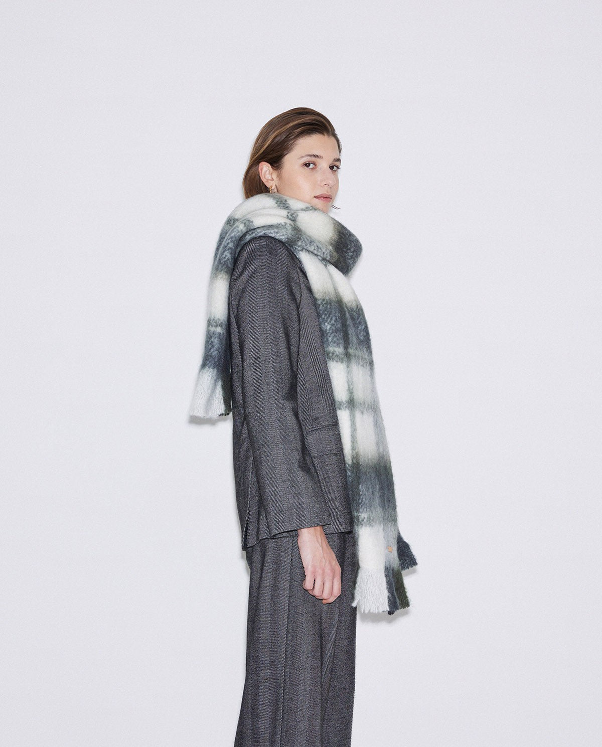 PLAID MAXI SCARF GREY  Ref. 41912