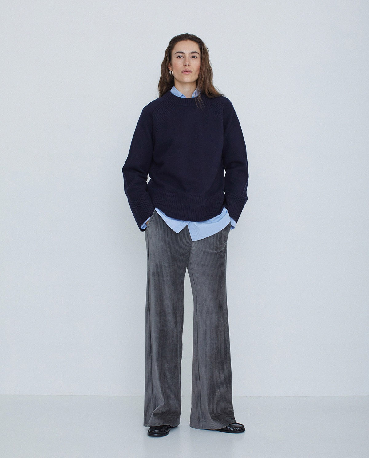 WIDE-LEG CORDUROY TROUSERS GREY