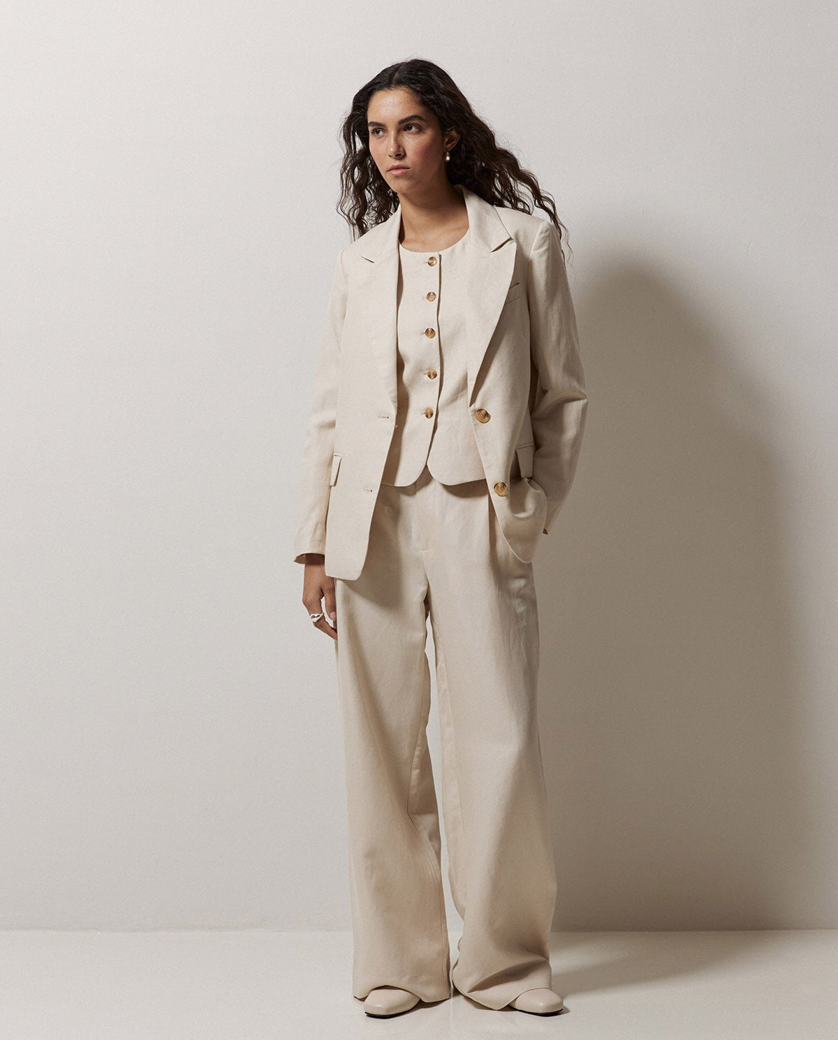ECRU PLEATED WIDE-LEG TROUSERS  Ref. 42804