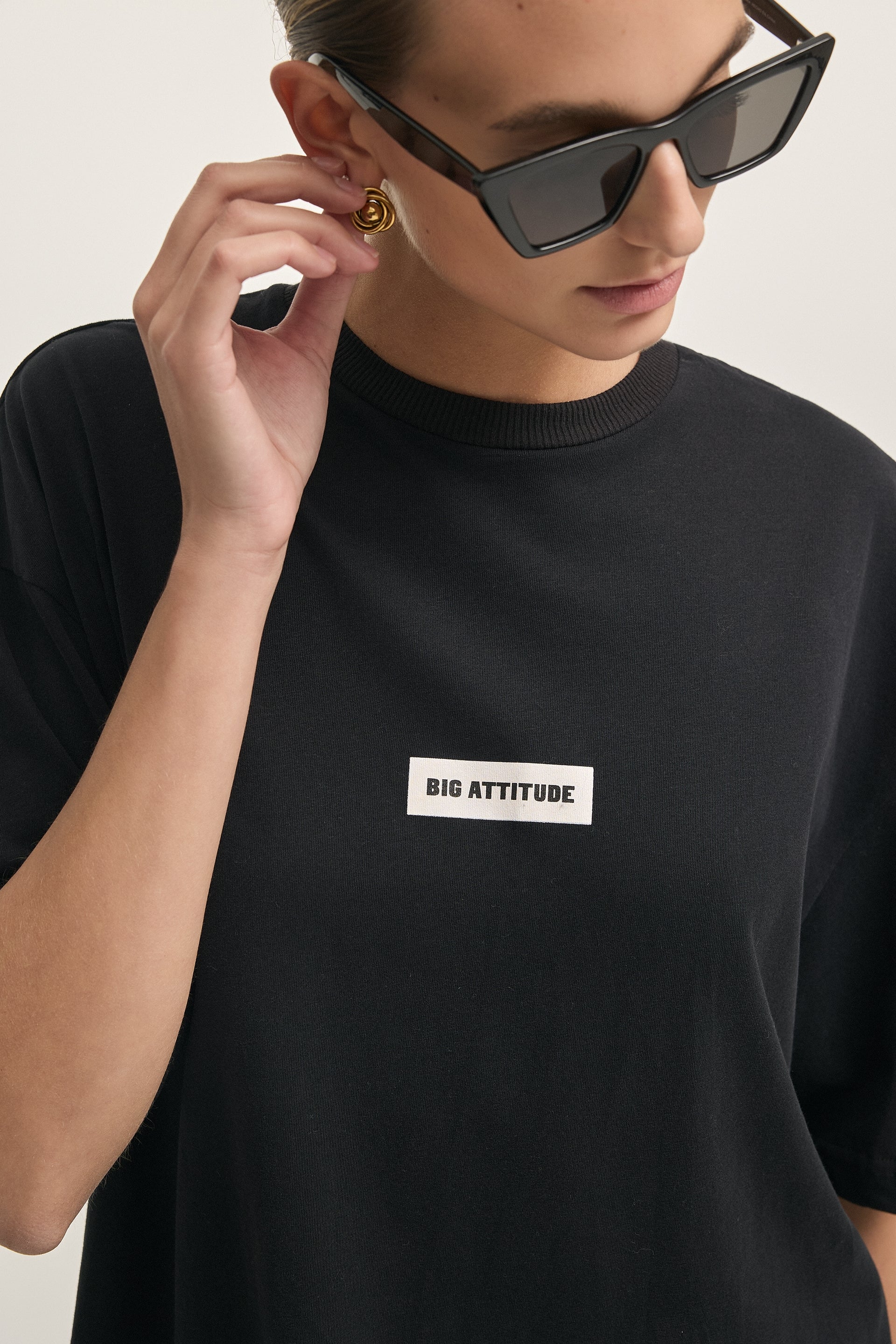 BIG ATTITUDE T-SHIRT -BLACK-
