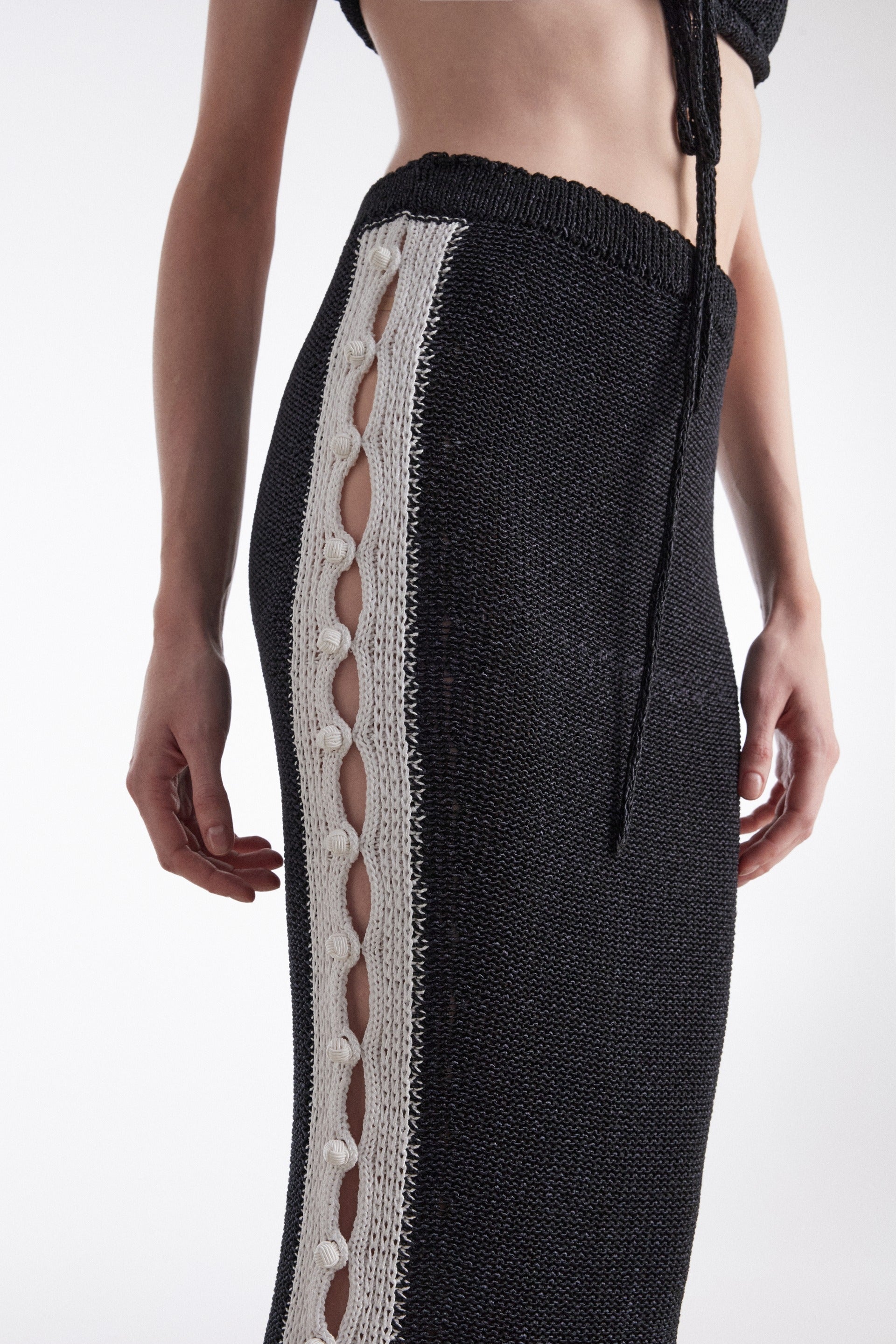 VOYAGE MIDI SKIRT B&W