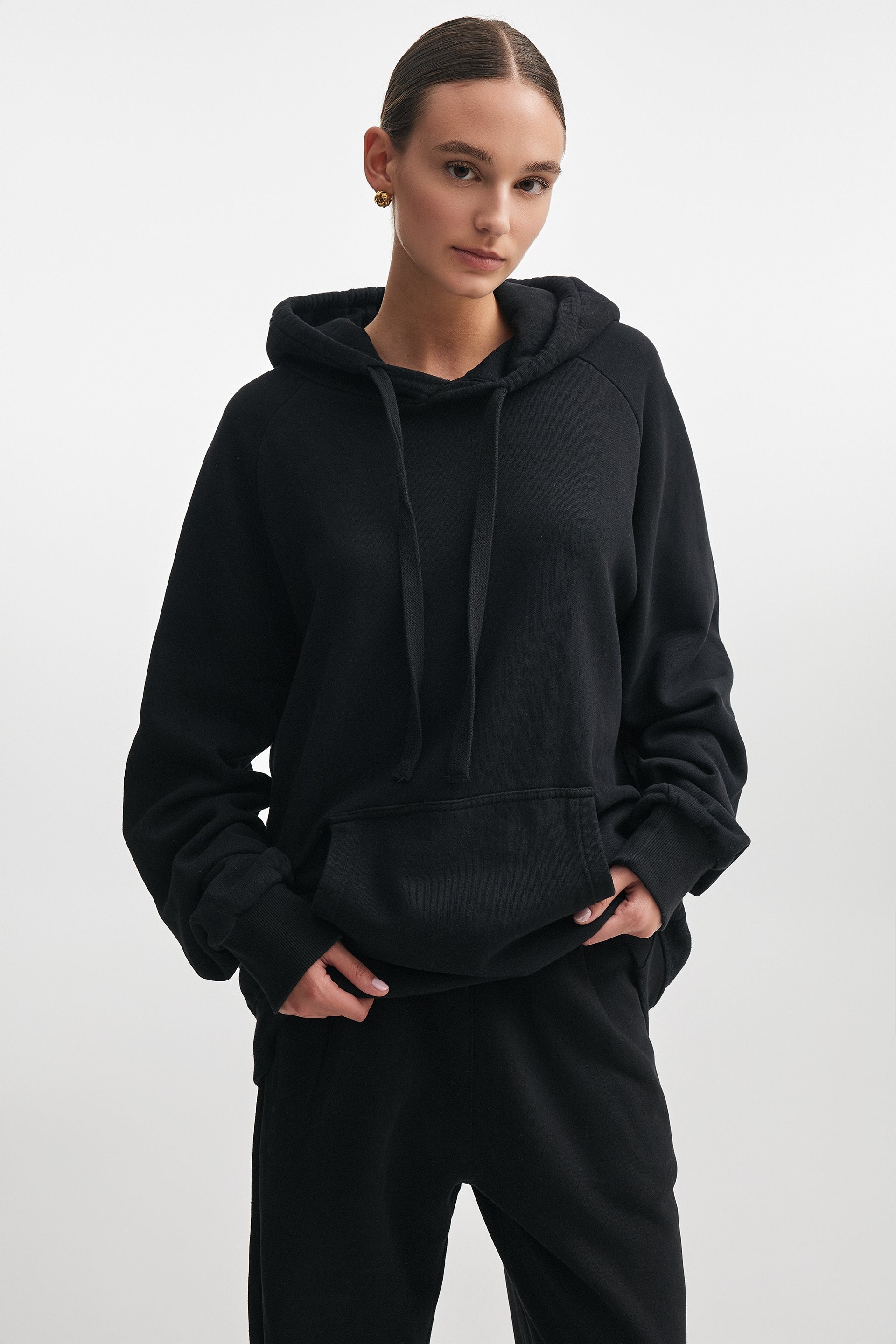 ATHLE HOODIE BLACK