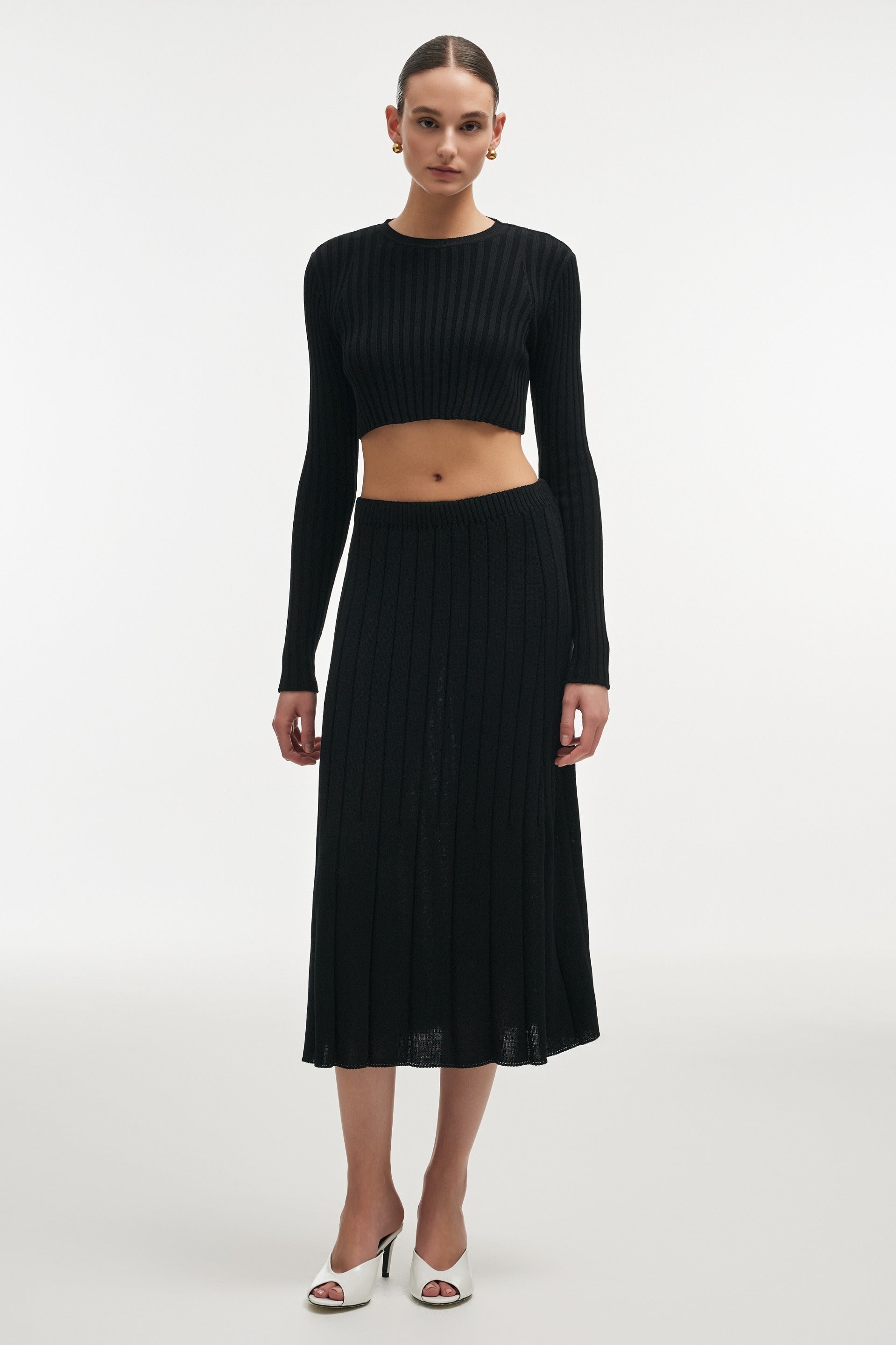 FEMME KNITTED CROP TOP BLACK