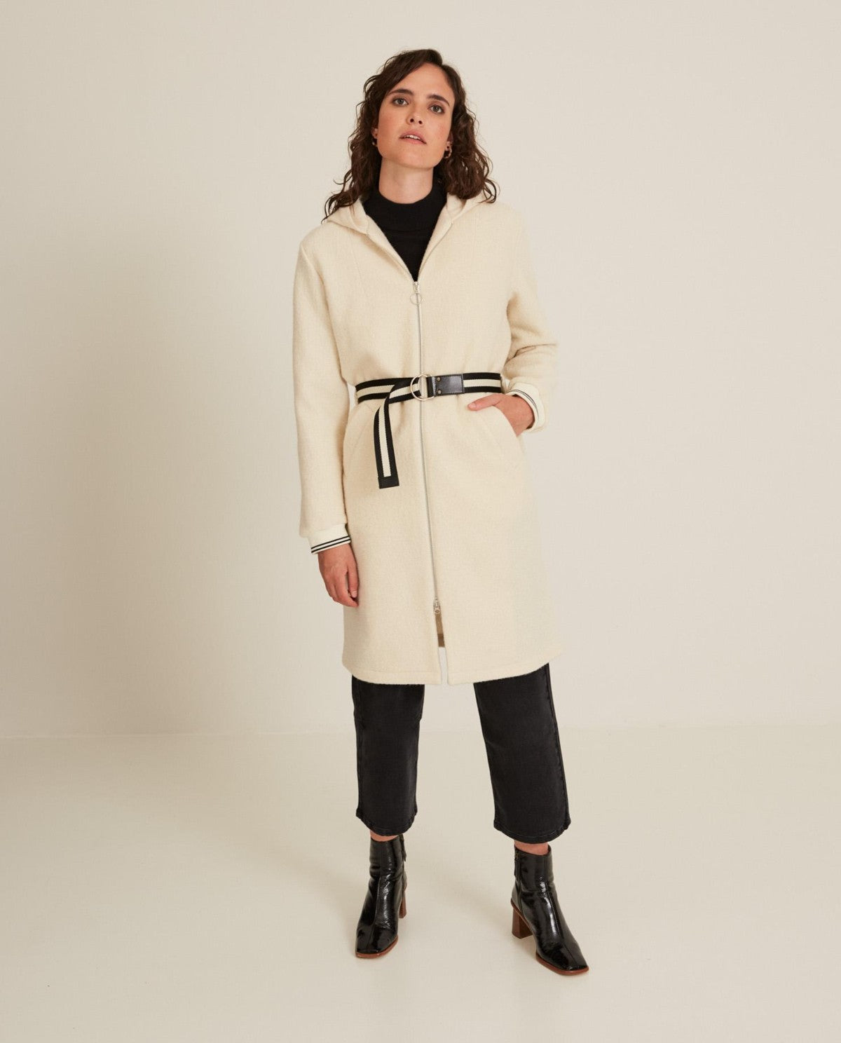 WOOL HOODED COAT  Ref. 33602