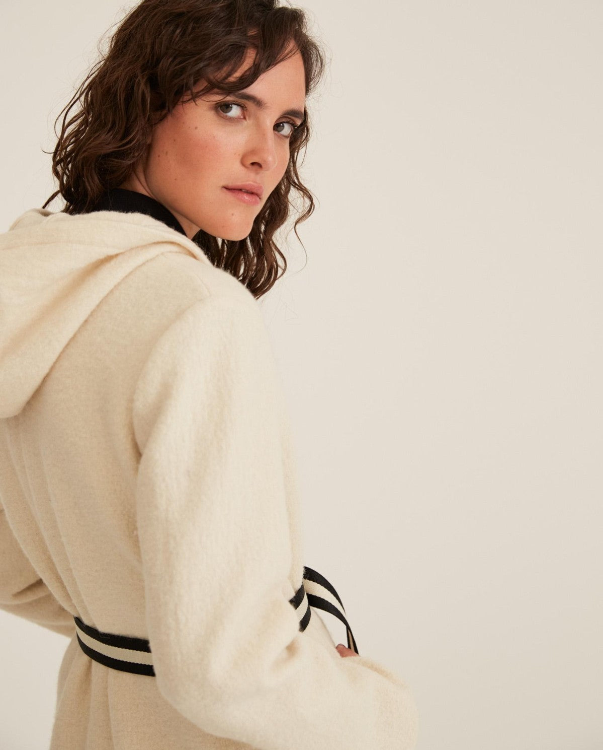 WOOL HOODED COAT  Ref. 33602